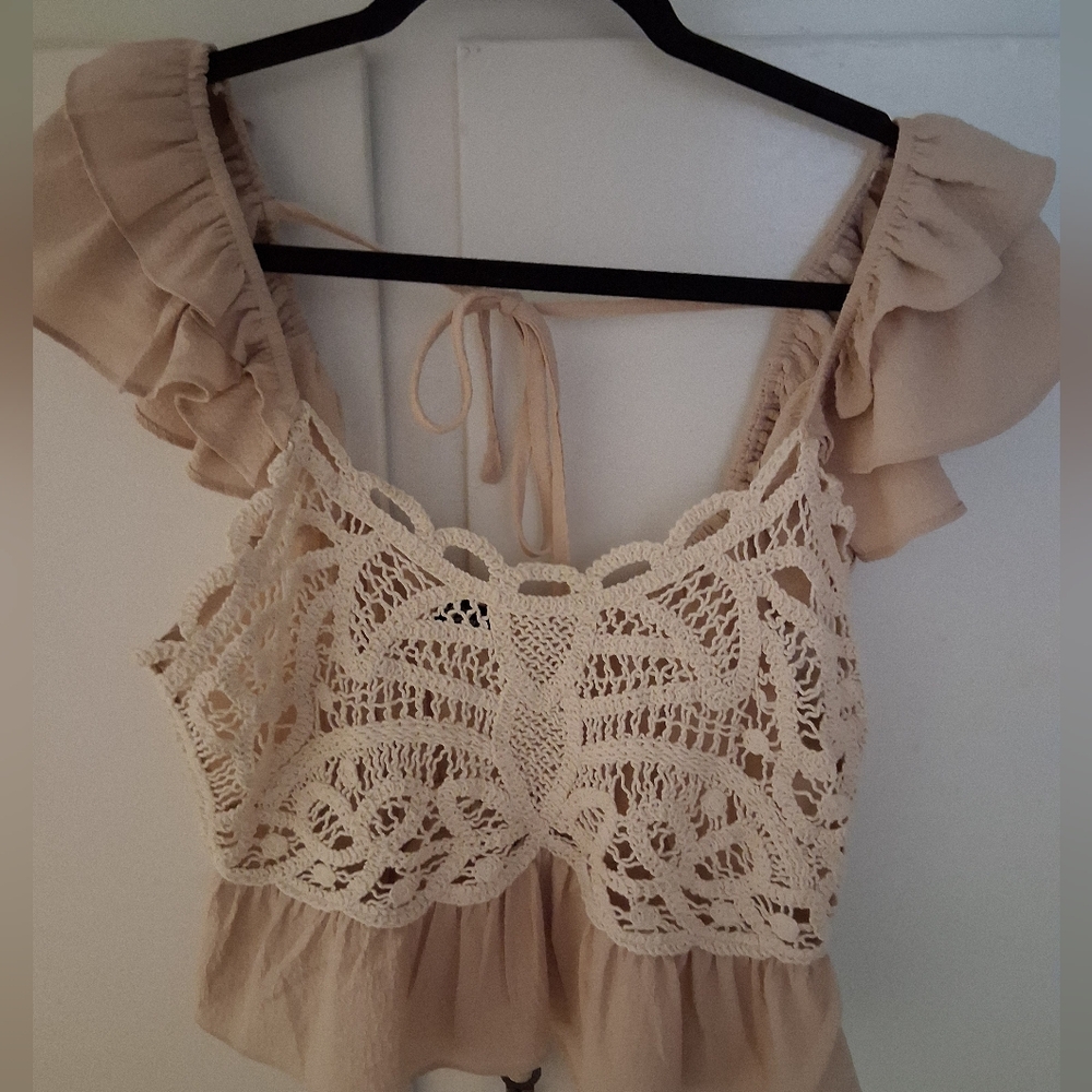 Cute Macrame Ruffle Top - Cream